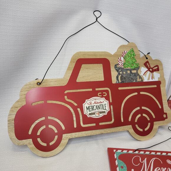 Lot of 6+ Holiday Wreath Home Decor Items - Picture 6 of 11